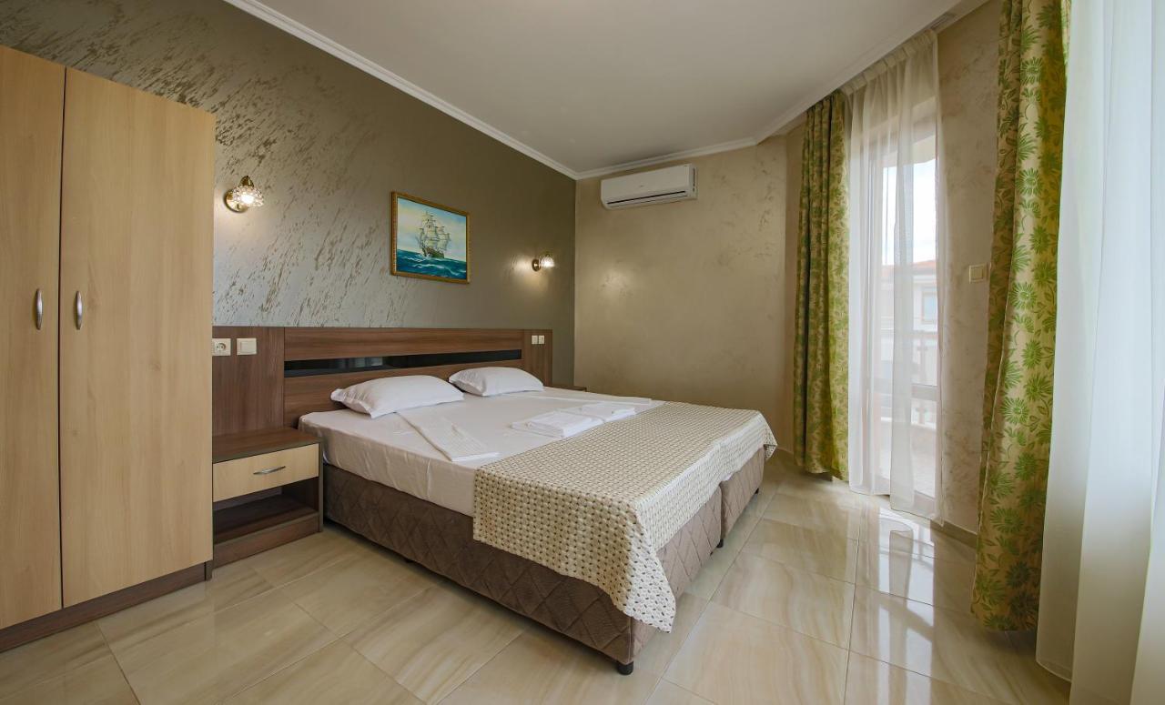Guesthouse Phoenix Obzor Extérieur photo