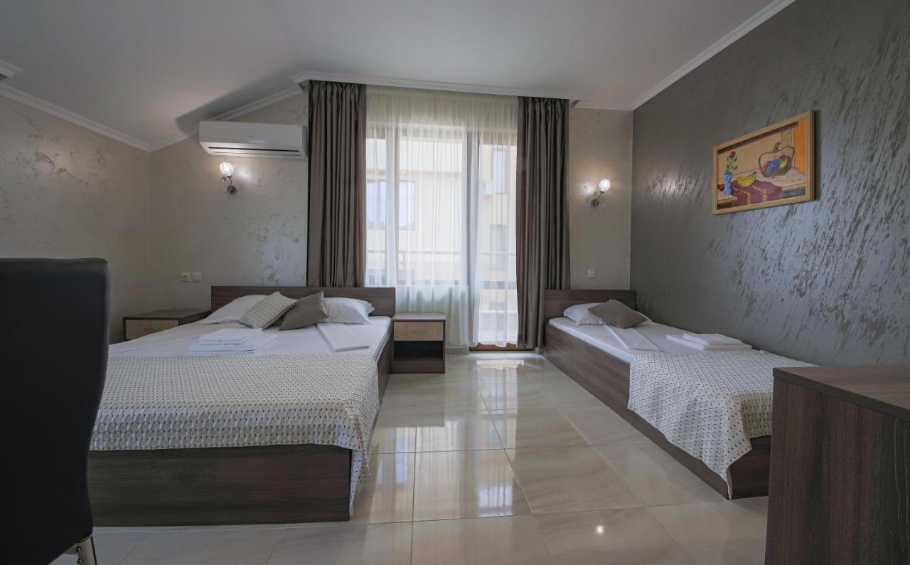 Guesthouse Phoenix Obzor Extérieur photo