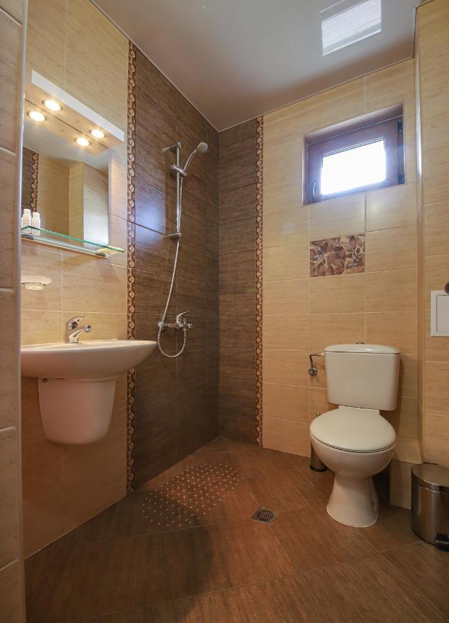Guesthouse Phoenix Obzor Extérieur photo