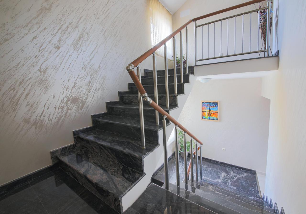 Guesthouse Phoenix Obzor Extérieur photo